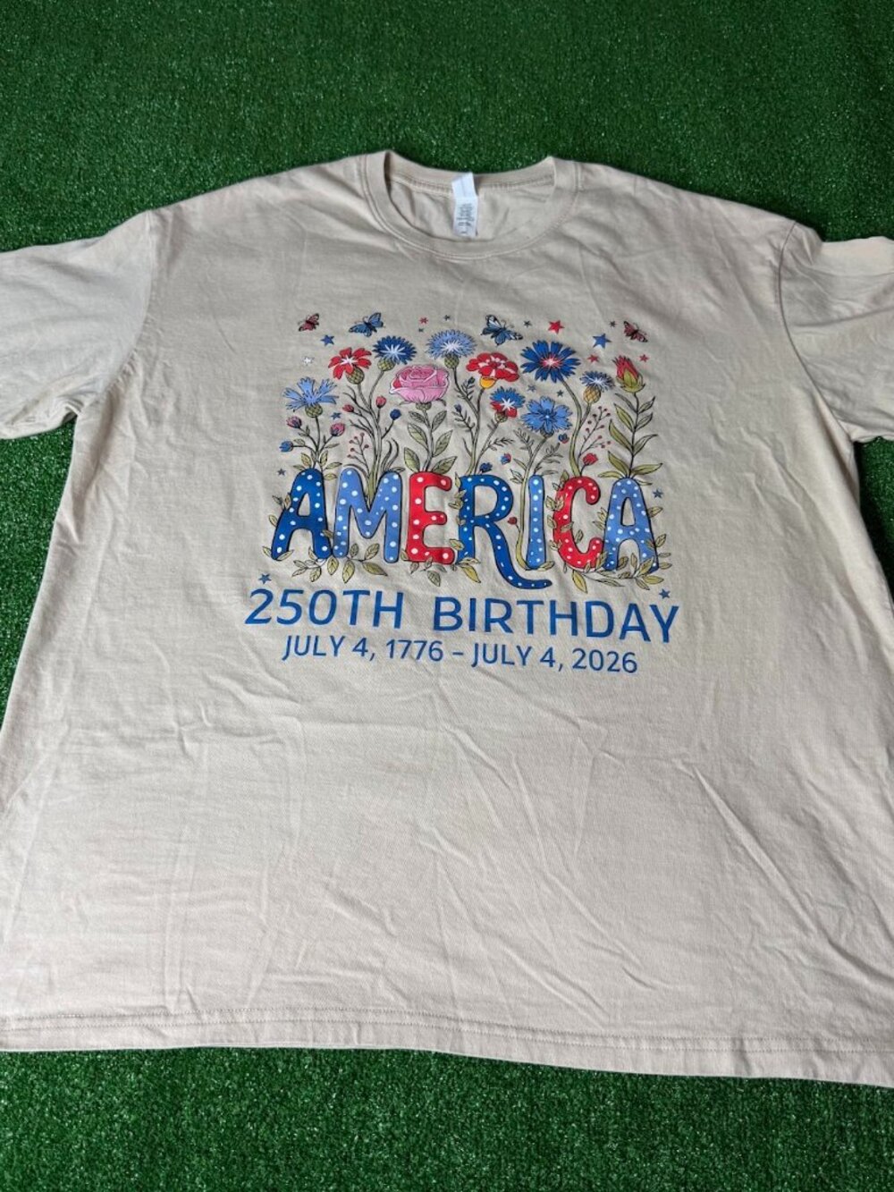 Caribbean Seal Women's 2XL USA 250th America Birthday Anniversary Beige T-Shirt